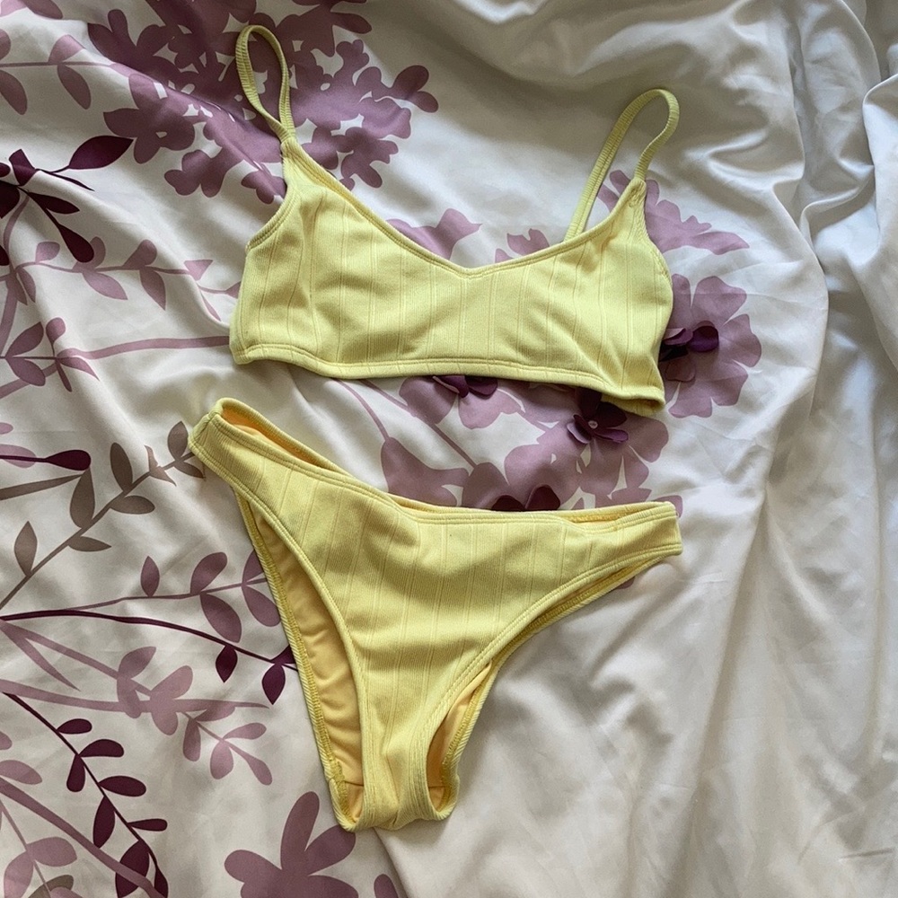 F21 YELLOW 2 PIECE BIKINI